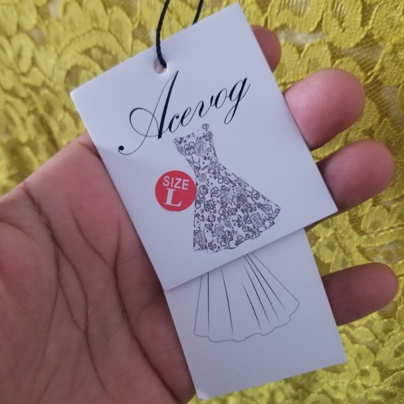 Yellow Lace Dress - Picture 4 of 6